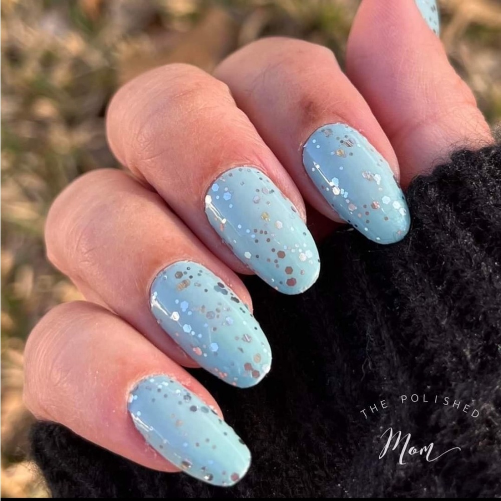 *Retired* Color Street: Don’t Make a Peep | Blue Spring Easter Silver Glitter - Picture 6 of 16